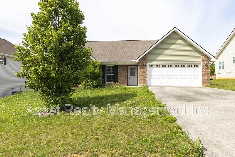 3 bed, 2.0 bath, 1521 sqft, $2,095 — Photo 4