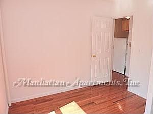 4th image of 40 West Dr