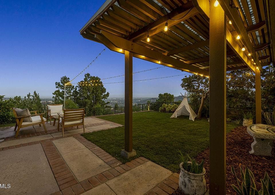 1st image of 728 Starlight Heights Dr