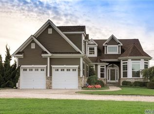 147 Foxglove Row, Riverhead, NY 11901