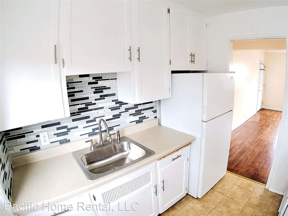 1st image of 3087 Meade Ave #3087