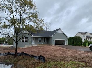 1 Dempsey Rd E, Windsor, CT 06016