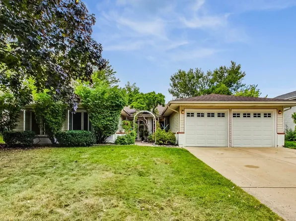 256 Evergreen Ln, Bloomingdale, IL 60108