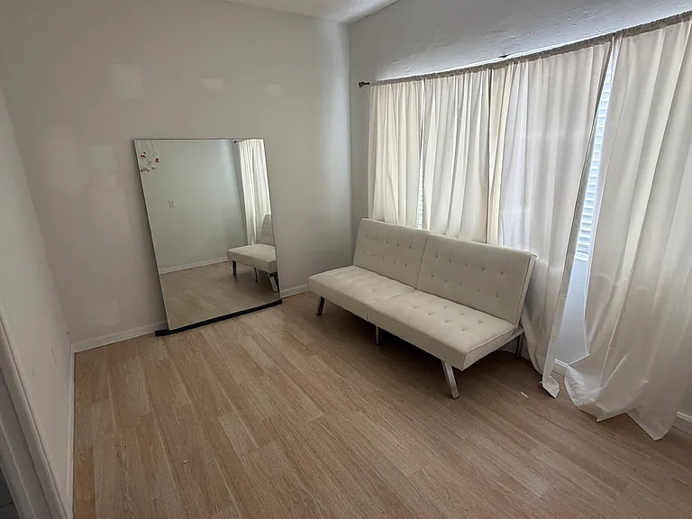 Carolina Cir — Photo 18