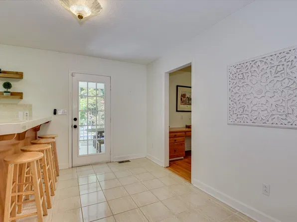 869 Hickory Ridge Rd, Aiken, SC 29803