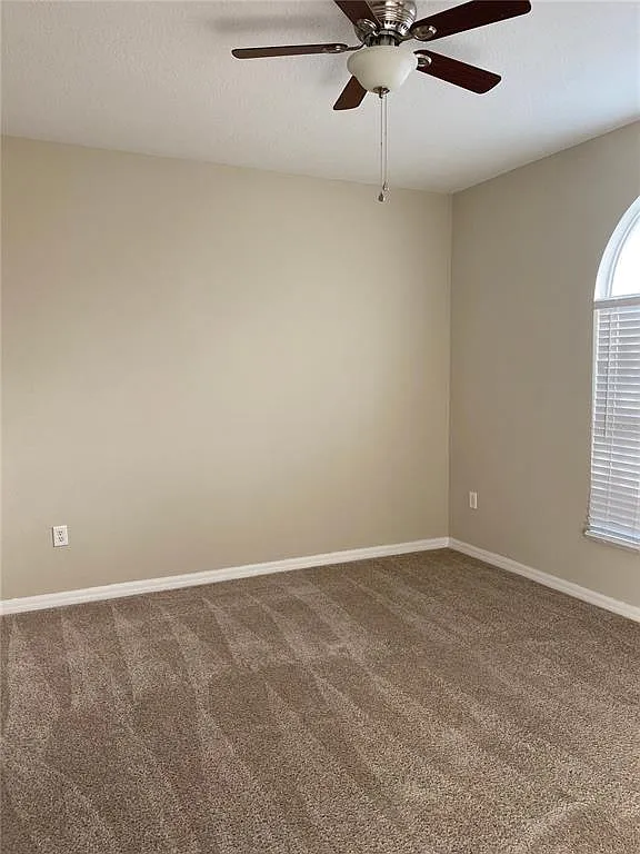 3 bed, 2.0 bath, 1517 sqft, $2,495 — Photo 4