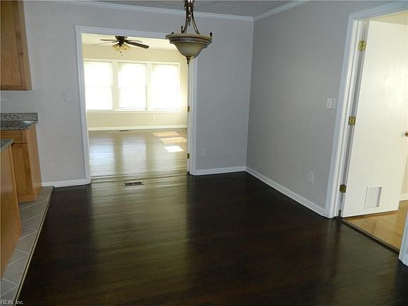 4th image of 406 Eastwood Dr