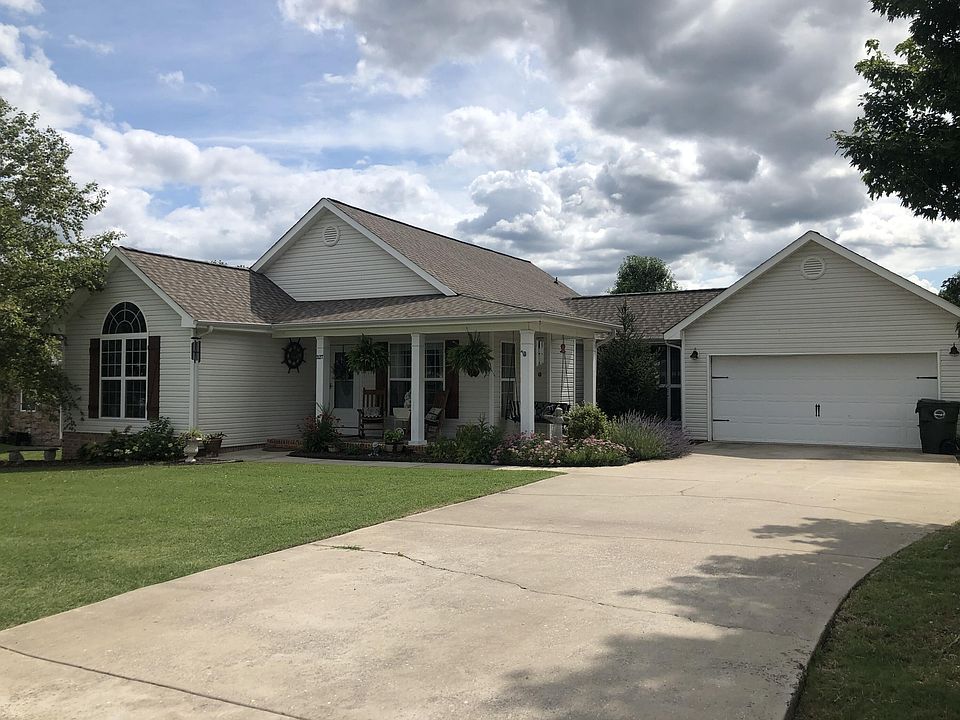1st image of 327 Gladstone Dr