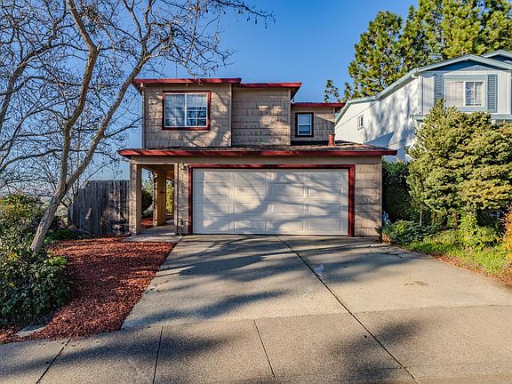 2nd image of 101 Terrace View Cir