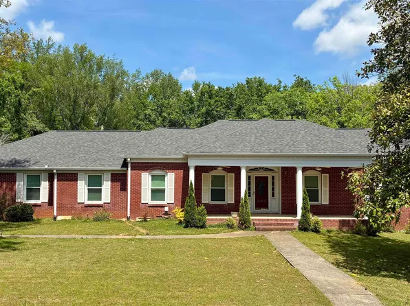 300 Tim St, Russellville, AL 35653