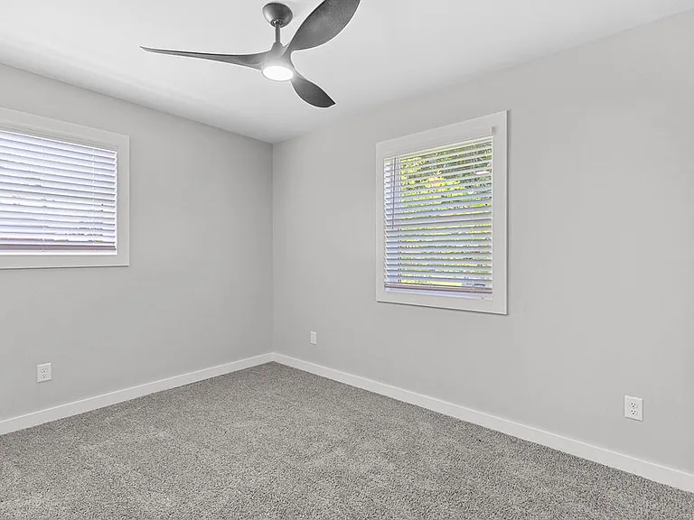 809 Carson Dr — Photo 15