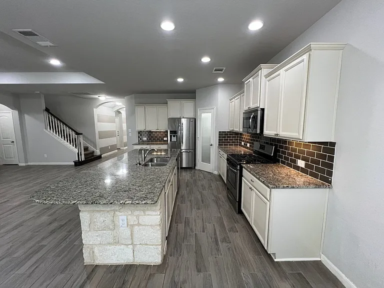 338 Oak Creek Way — Photo 9