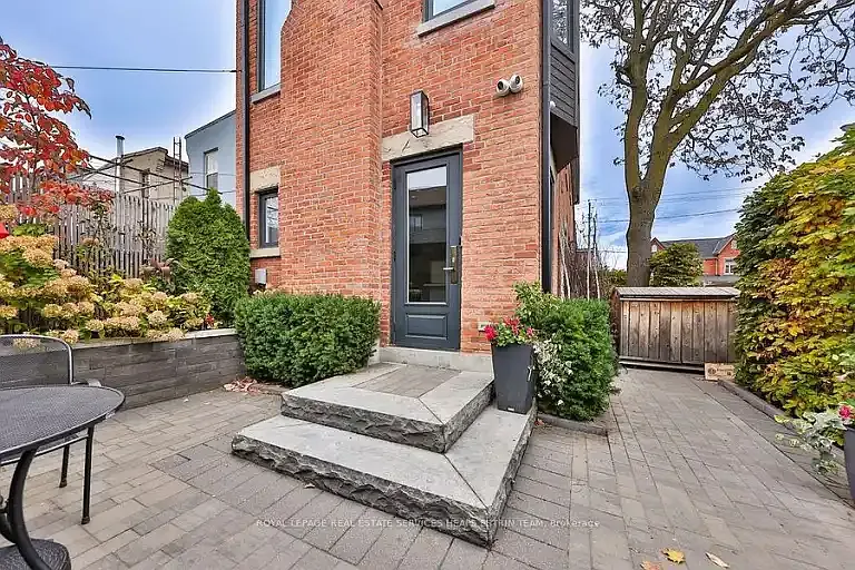 234 Brock Ave #1A — Photo 6