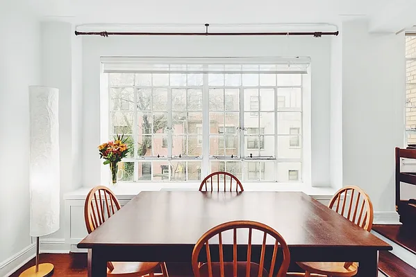 Sold by Nest Seekers International | media 9