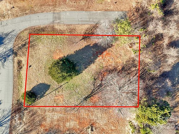 2nd image of 158 Cove View Dr