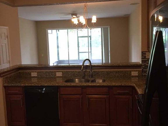 3rd image of 2130 Stockton Dr