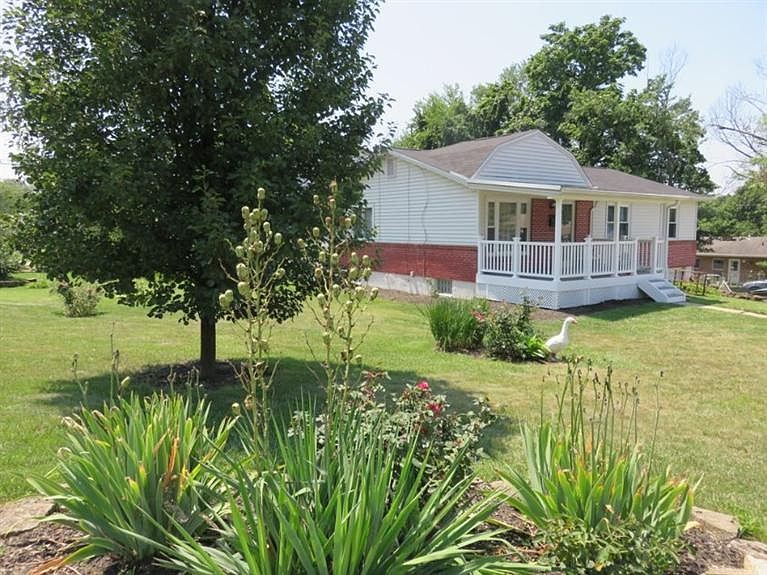2nd image of 2627 Sandhurst Dr