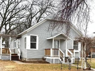 520 S 10th St, Geneva, NE 68361