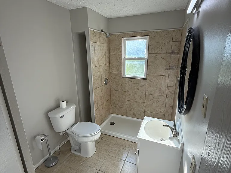 36 Gale Dr — Photo 4