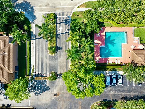 2nd image of 10180 Royal Palm Blvd #703-7