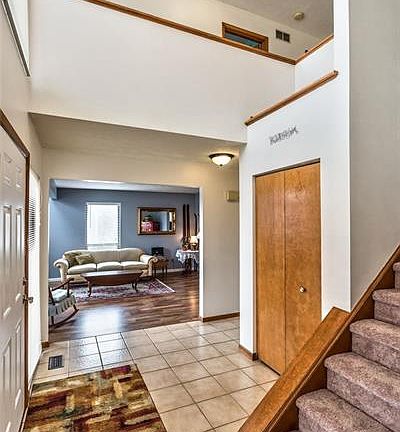 3rd image of 412 Monmouth Dr