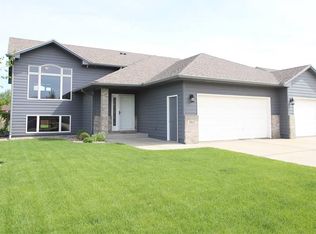 4912 E Harmony St, Sioux Falls, SD 57110