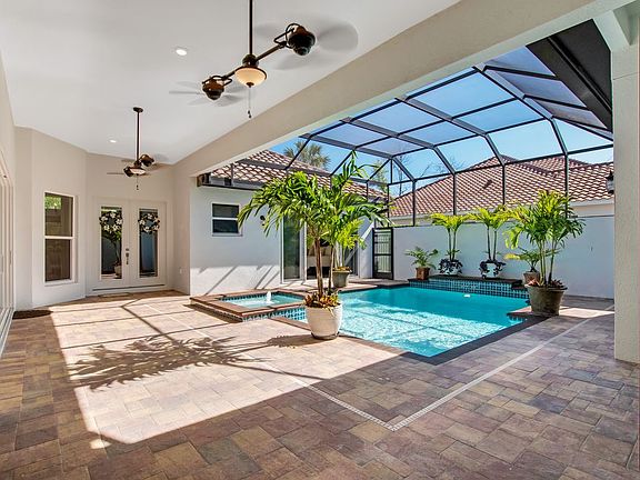 4th image of 6 New Oak Leaf Dr