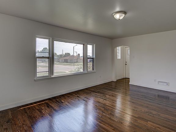 5th image of 1450 W 35th Ave