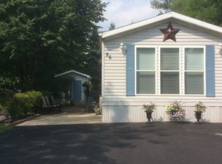 96 Oak Park Dr, Menasha, WI 54952