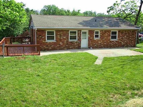 3rd image of 33 Sylvan Dr