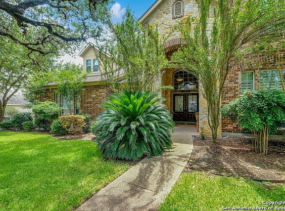 2nd image of 1910 Cactus Cir
