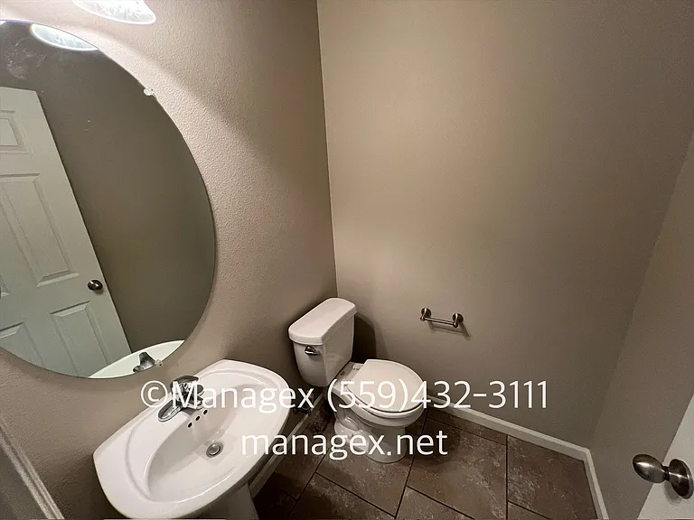 1234 Royalty Way — Photo 5