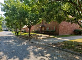 105 Brandon Ln, Savannah, GA 31406
