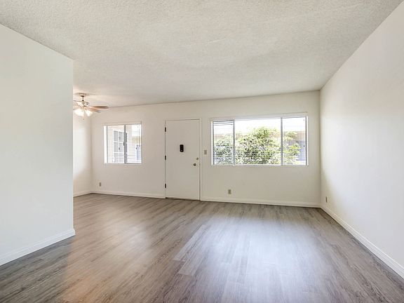 3rd image of 529 Montana Ave APT 9