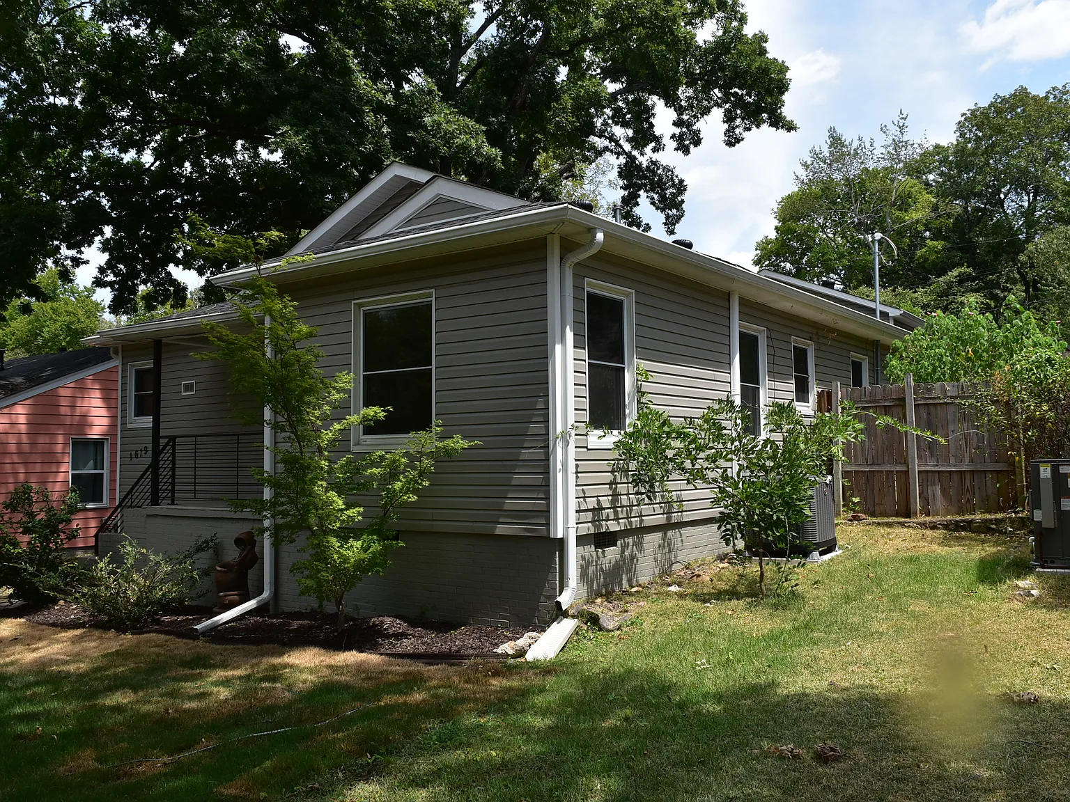 2 bed, 1260 sqft, $2,000 — Photo 3