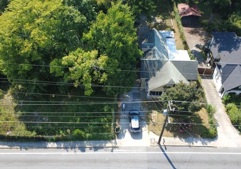 1st image of 2069 Bolton Rd NW