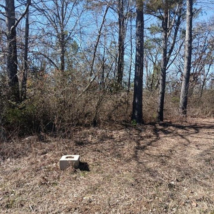 1st image of 307 Roberts Rd