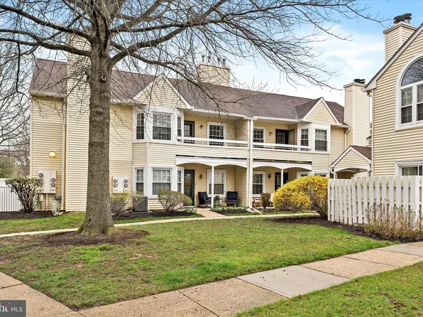 122 Mill Run E, Hightstown, NJ 08520