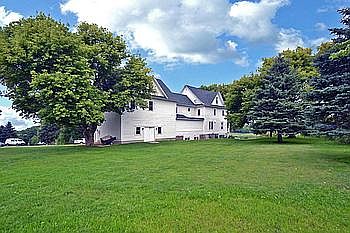 3rd image of 2745 Woodbury Dr