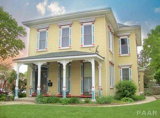 703 N 4th St, Pekin, IL 61554