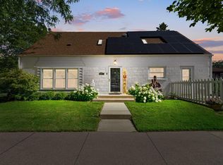 1600 E Kensington Blvd, Shorewood, WI 53211