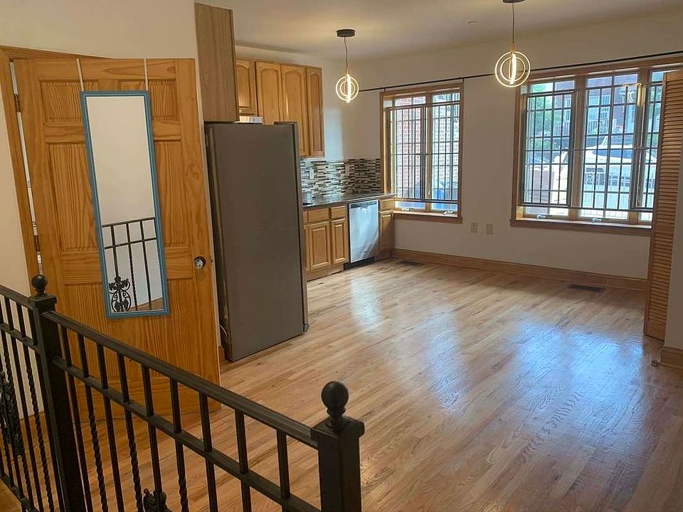 1st image of 187 18th St #1