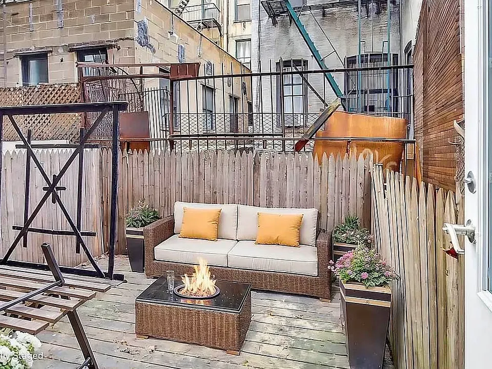 248 Mott St #3/3