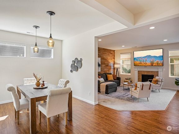 4th image of 5058 40th Street NE