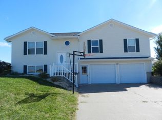 1903 N Grand Ave, Maryville, MO 64468