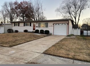 2540 Dove Dr, Florissant, MO