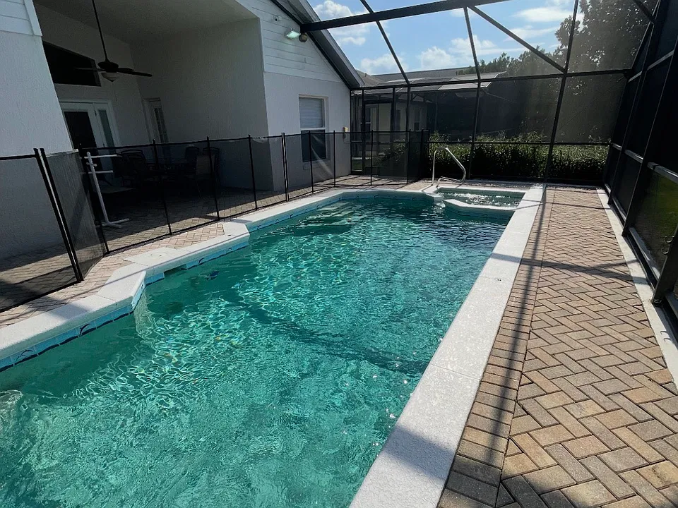 8055 Santee Dr