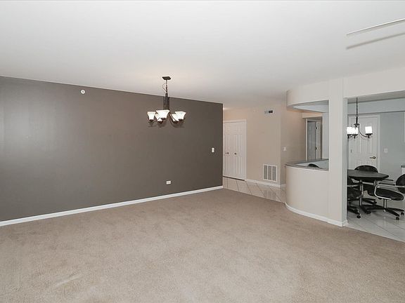 5th image of 740 Creekside Dr Unit 501