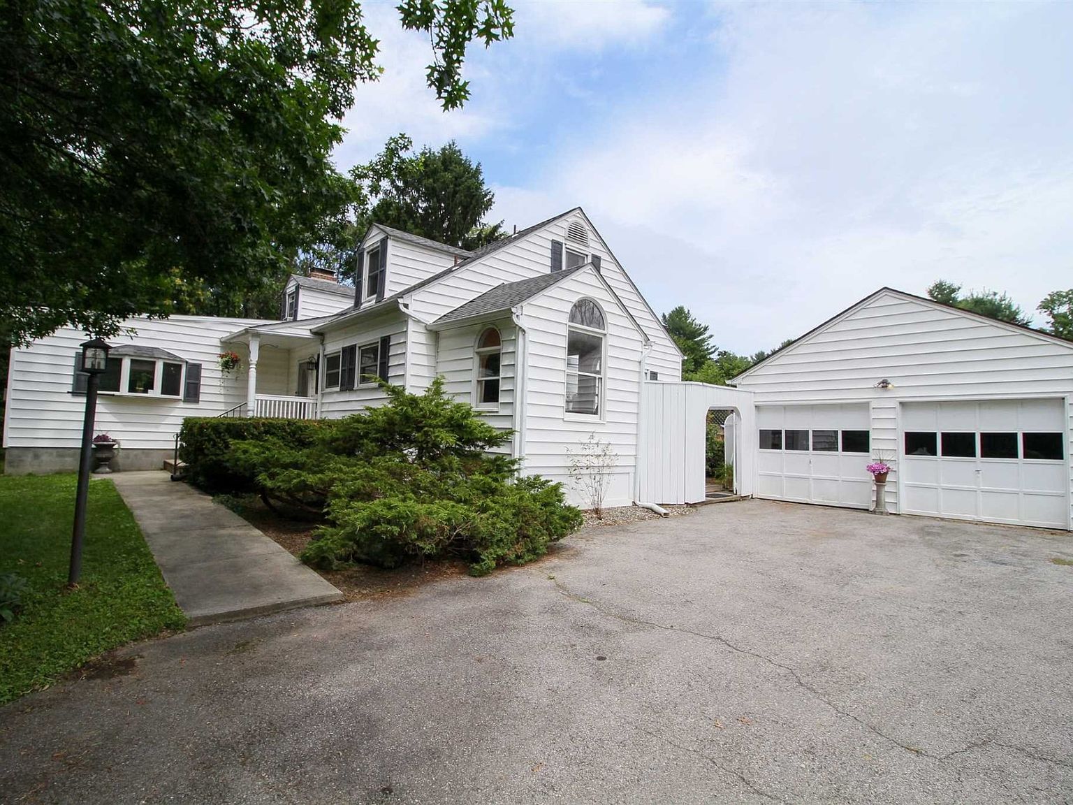 215 Titusville Rd, Poughkeepsie, NY 12603 Zillow