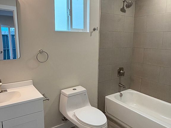 5th image of 2976 National Ave #2